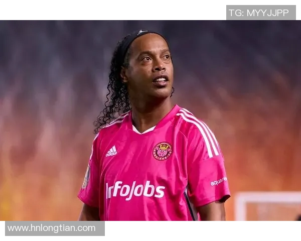 足球场上最憨的外国球星是谁他的搞笑瞬间成为球迷的经典回忆