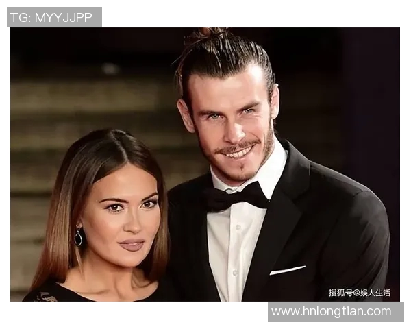 足球球星情侣大揭秘 九宫格展示最甜爱情故事与生活瞬间